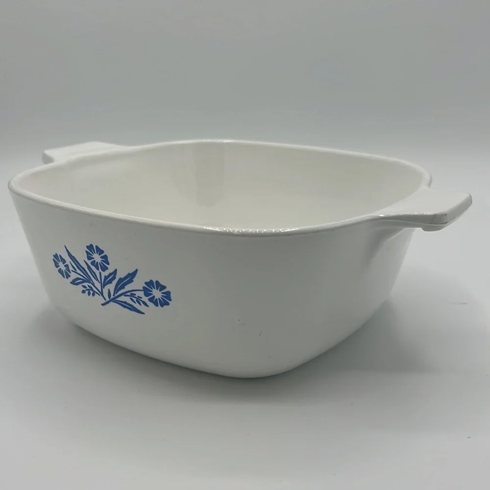 CORNINGWARE BLUE CORNFLOWER 1 1/2 QUART SQUARE COOKING DISH